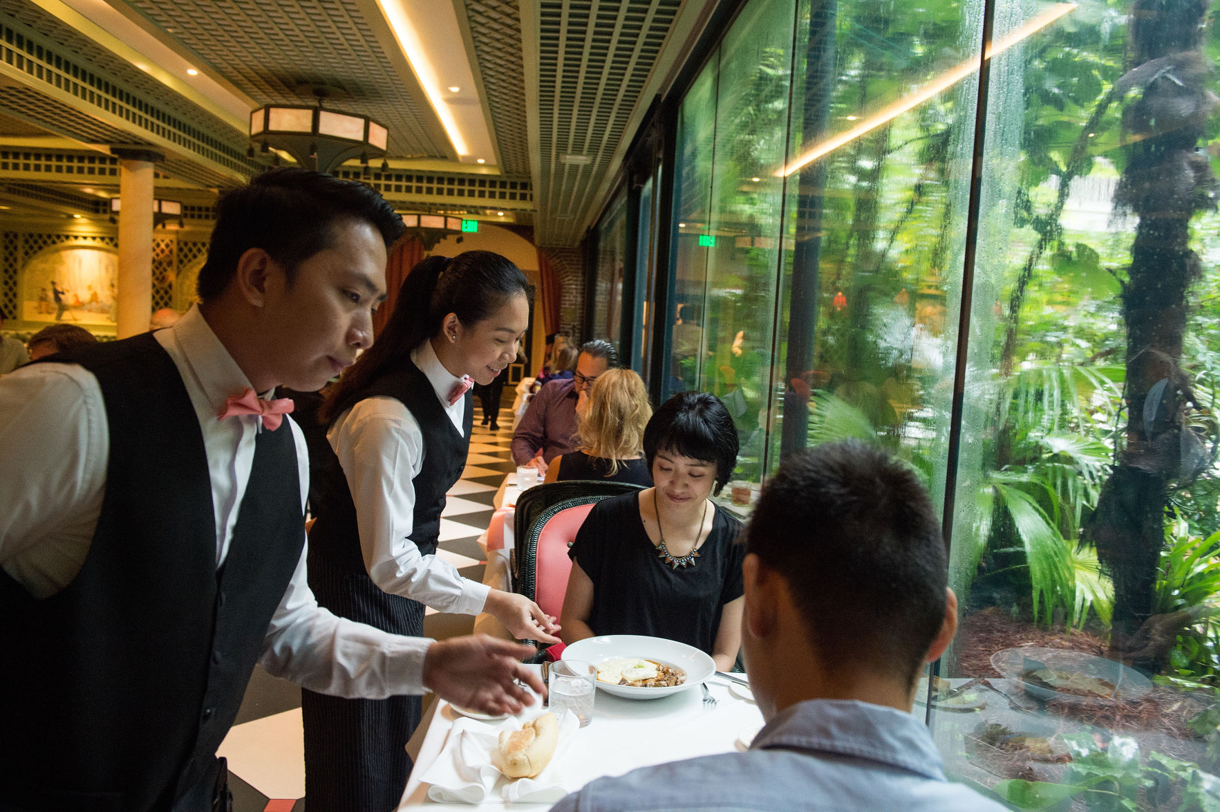 brennan's-interns-019.JPG